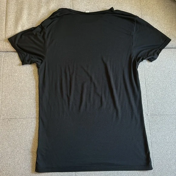 Uniqlo Heat tech Black short sleeve t shirt mens small - Picture 5 of 6